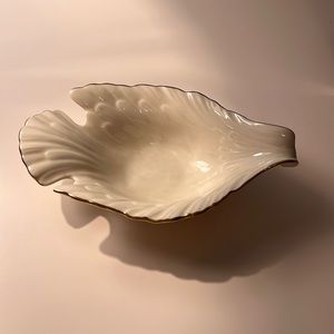 Vintage Lenox Dove Bird Candy or Nut Dish, Gold Trim. Great condition.